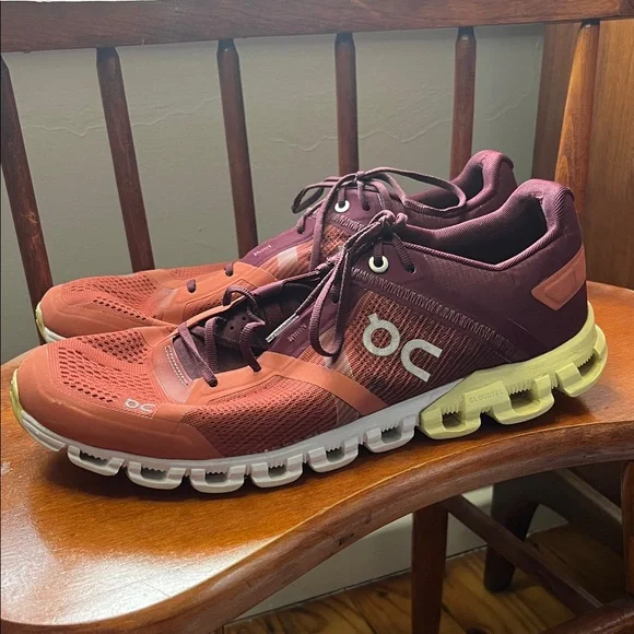 On Cloud Running Men’s Sneakers Size 10 - Picture 4 of 16